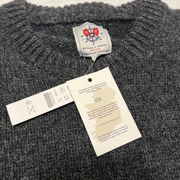 100% Wool Crewneck Sweater - Picture 3 of 9